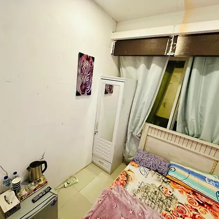 Couples Room With Window Smart Tv Fridge Dubai Exterior photo