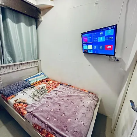 Couples Room With Window Smart Tv Fridge Dubai Exterior photo